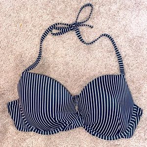Shade & Shore black and white striped bikini top. Size 36C